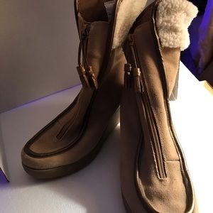 Tommy Hilfiger Women’s Beige Suede Boots